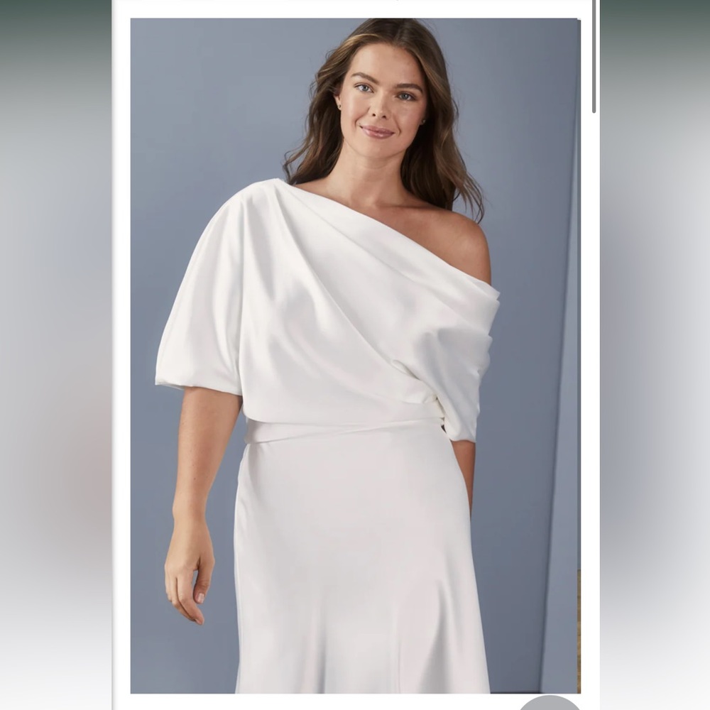 Amsale
Draped Off-The-Shoulder Midi-Dress - Picture 9 of 15